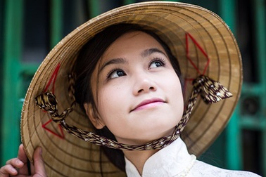 Thiếu nữ Việt rạng ngời qua ống kính nhiếp ảnh gia Anh