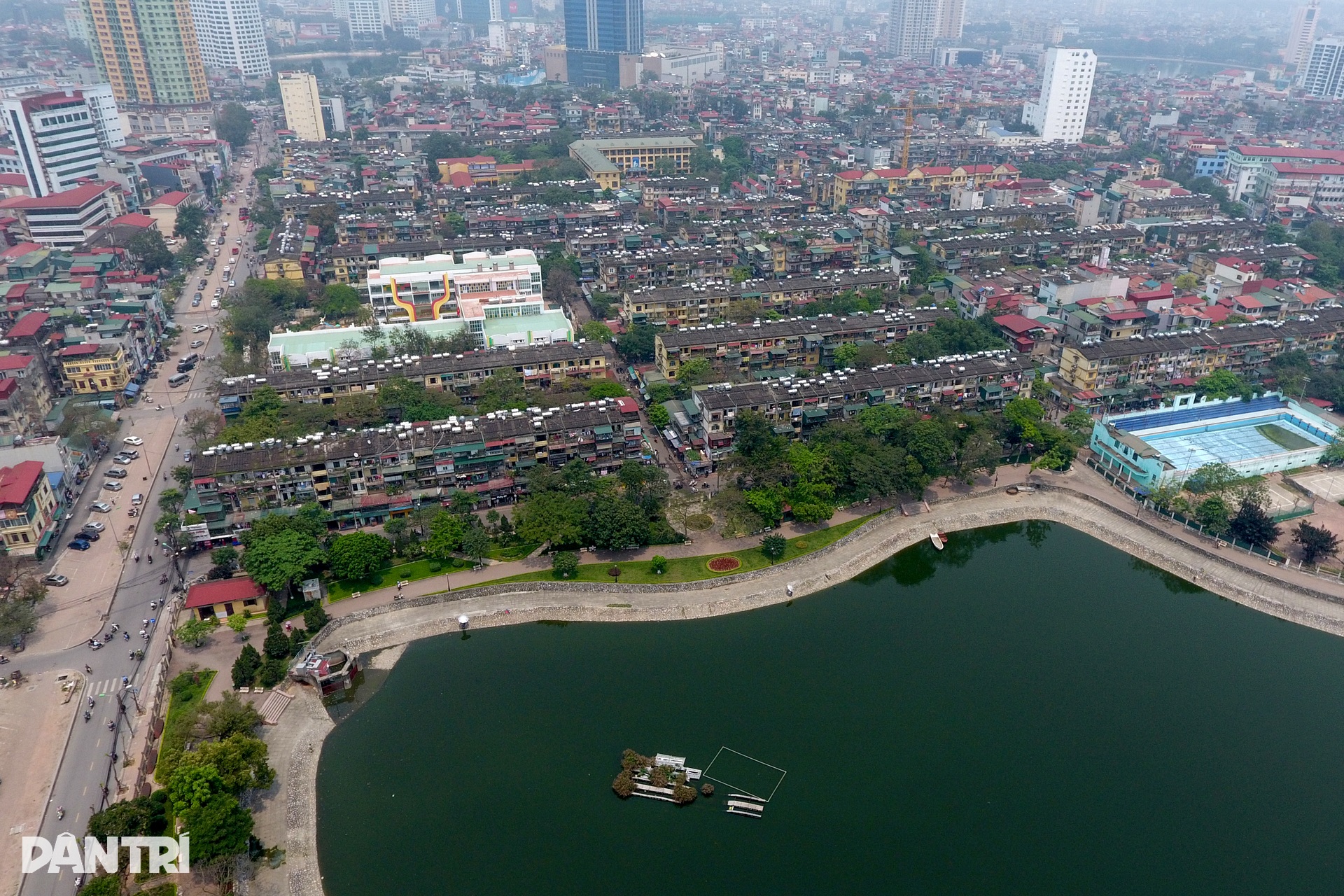 Hà Nội: Người dân sống bất an trong 3 khu tập thể cũ có nguy cơ sập - 9 Hà Nội: Người dân sống bất an trong 3 khu tập thể cũ có nguy cơ sập - 9