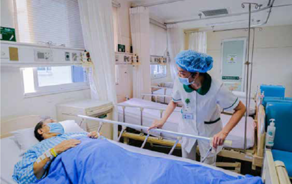 Nghề điều dưỡng: Vất vả đi qua, yêu thương ở lại - 4 Nghề điều dưỡng: Vất vả đi qua, yêu thương ở lại - 4