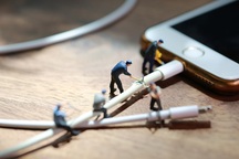 Tổng thống Thổ Nhĩ Kỳ "trả đũa" Donald Trump, tẩy chay iPhone