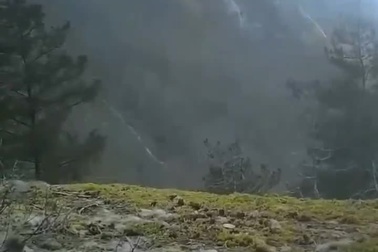 Đại bàng vàng thể hiện sức mạnh ấn tượng