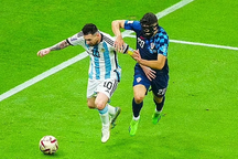 Khoảnh khắc thiên tài của Lionel Messi với pha kiến tạo siêu đẳng