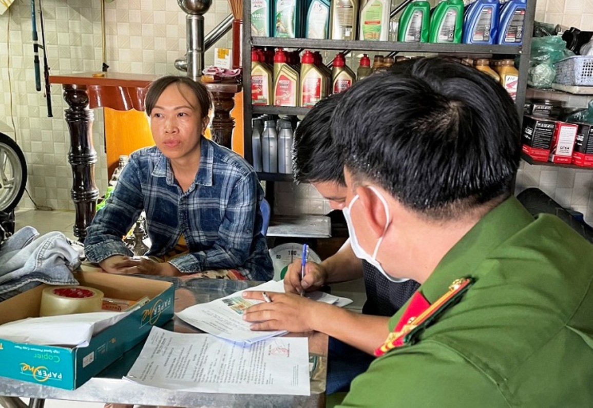 Triệt phá đường dây đánh bạc liên tỉnh, thu giữ hàng tỷ đồng - 1 Triệt phá đường dây đánh bạc liên tỉnh, thu giữ hàng tỷ đồng - 1