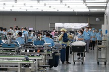 Tìm việc an toàn, tránh sập "bẫy" online với sàn việc làm quốc gia