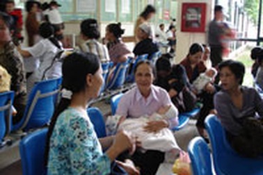 Chuyển mùa, bệnh hô hấp tăng vọt