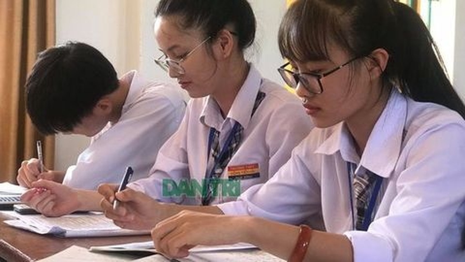 Đề thi tham khảo THPT quốc gia 2020 môn tiếng Anh: Ôn kĩ chủ điểm ngữ pháp - 1 Đề thi tham khảo THPT quốc gia 2020 môn tiếng Anh: Ôn kĩ chủ điểm ngữ pháp - 1