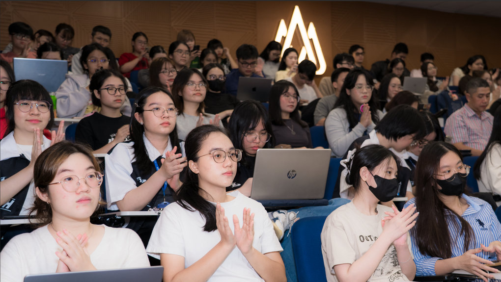 Giáo sư Harvard bàn Truyện Kiều: Gen Z lạc nhịp vì khác biệt tư duy? - 2