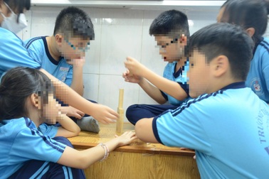 Môn liên kết "moi" tiền phụ huynh: Ai kiểm tra, quản lý chất lượng?