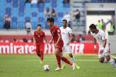 CLB Hà Nội nói gì khi Văn Hậu sang Hà Lan thi đấu?