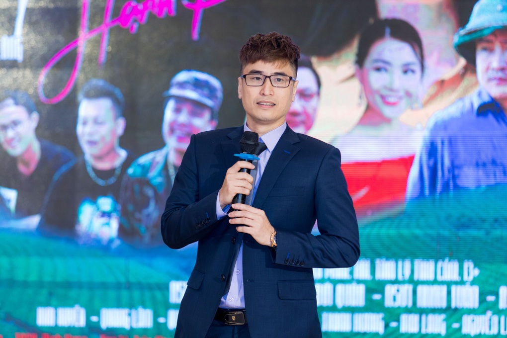 Chuyện cát-xê, chạy show Tết ít ai ngờ của Xuân Hinh, Quang Tèo - 4 Chuyện cát-xê, chạy show Tết ít ai ngờ của Xuân Hinh, Quang Tèo - 4