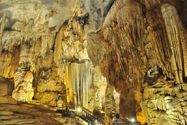 Mải mê với “thiên đường” trong lòng đất