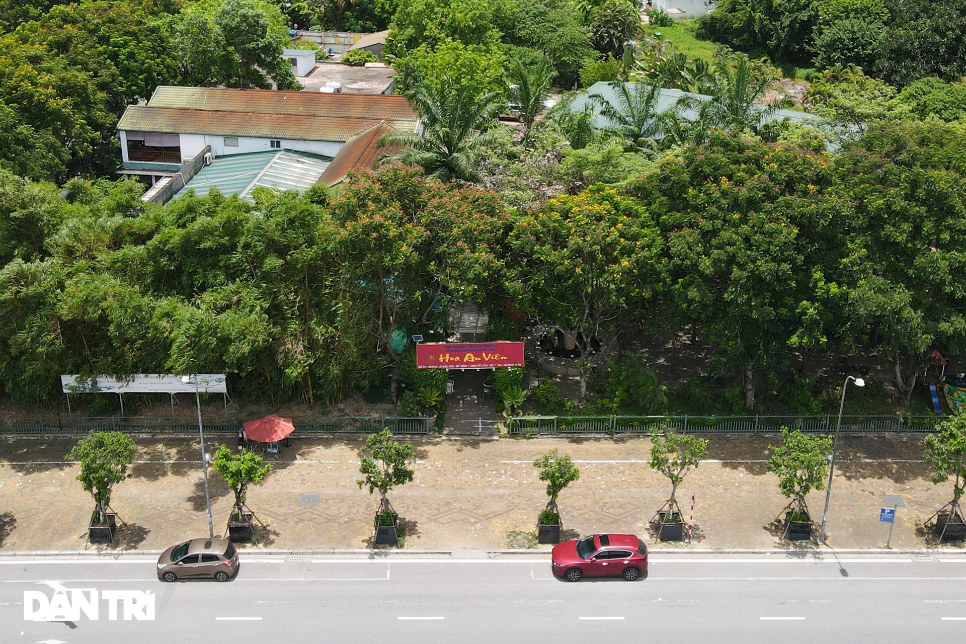 Cận cảnh khu liên hợp thể thao Mỹ Đình bị xẻ thịt cho thuê - 10 Cận cảnh khu liên hợp thể thao Mỹ Đình bị xẻ thịt cho thuê - 10