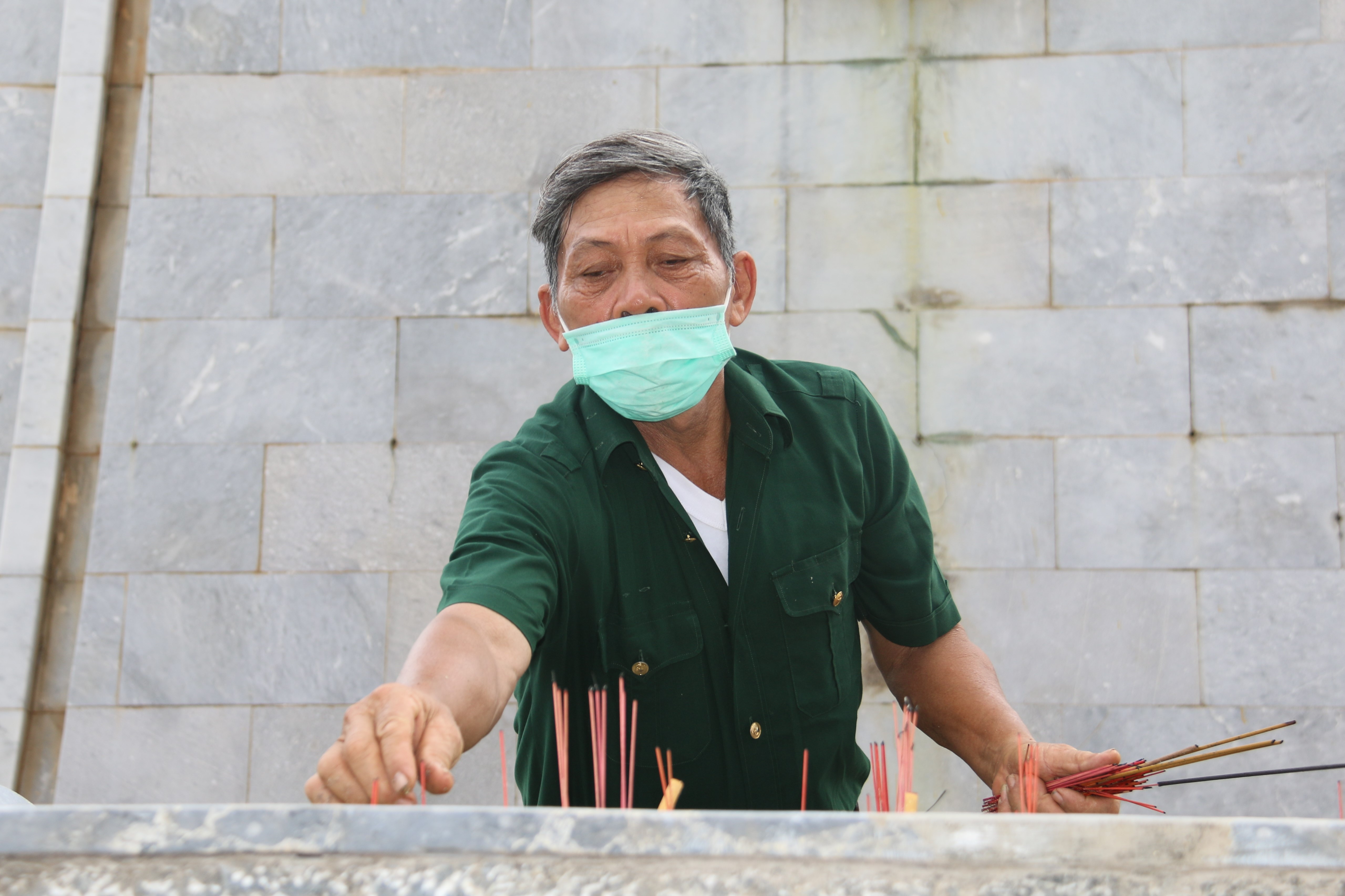 Còn sống ngày nào, tôi vẫn ở đây để canh giấc ngủ cho anh em... - 4 Còn sống ngày nào, tôi vẫn ở đây để canh giấc ngủ cho anh em... - 4