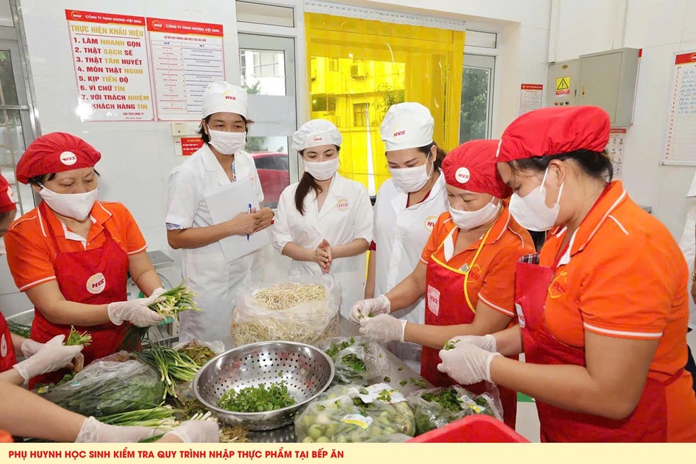Hương Việt Sinh chăm sóc thế hệ trẻ bằng bữa ăn học đường ngon sạch - 4 Hương Việt Sinh chăm sóc thế hệ trẻ bằng bữa ăn học đường ngon sạch - 4