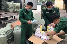 Buôn lậu gần 200 nghìn chiếc khẩu trang, một phụ nữ bị bắt