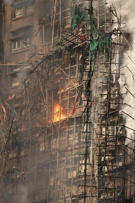 Cháy chung cư ở Hong Kong: Bài học từ thảm kịch