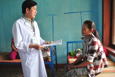 Ăn cá hồng không rõ nguồn gốc, 46 người dân nhập viện