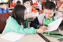 Học sinh thời 4.0: Những đứa trẻ sáng tạo hay cỗ máy “chuẩn hóa”?