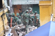 Sập biệt thự Pháp cổ: Tiếng la hét lẫn trong khói bụi mịt mù