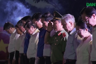 Toàn cảnh buổi lễ thắp nến tri ân tại Nghĩa trang liệt sĩ TP.HCM