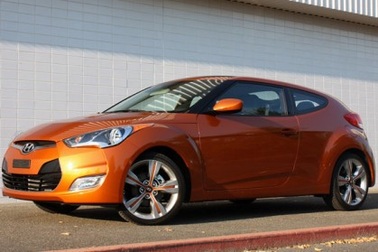 Hyundai sắp ra mắt Veloster Turbo và Genesis bản nâng cấp