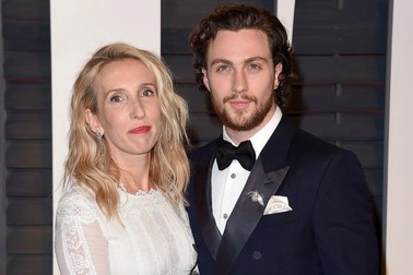 Hôn nhân ngọt ngào của nam diễn viên 9X điển trai và vợ U60