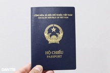 Hộ chiếu cũ vẫn còn thời hạn, có bắt buộc phải đổi sang hộ chiếu gắn chip?