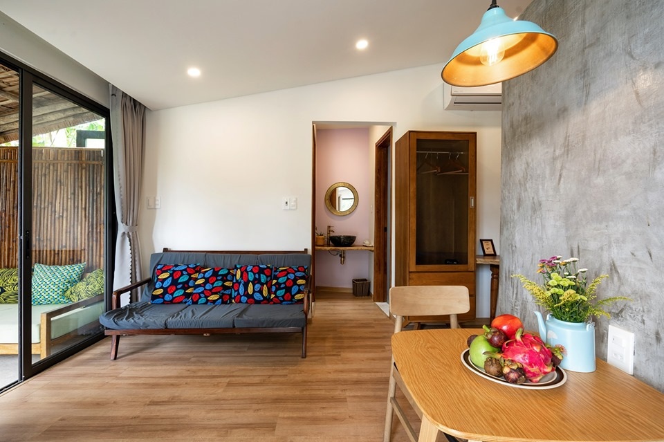 Bỏ Sài Gòn về quê, đôi vợ chồng chi 1 tỷ đồng cải tạo nhà cấp 4 sống an yên - 2 Bỏ Sài Gòn về quê, đôi vợ chồng chi 1 tỷ đồng cải tạo nhà cấp 4 sống an yên - 2