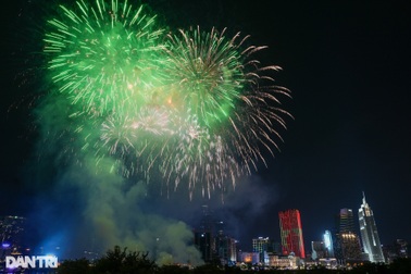 TPHCM nghiên cứu tăng điểm bắn pháo hoa Tết Nguyên đán 2024