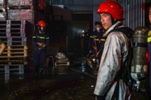 Cháy kho nước yến ở Đà Nẵng