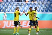 Đánh bại Slovakia, Thụy Điển nuôi hy vọng đi tiếp