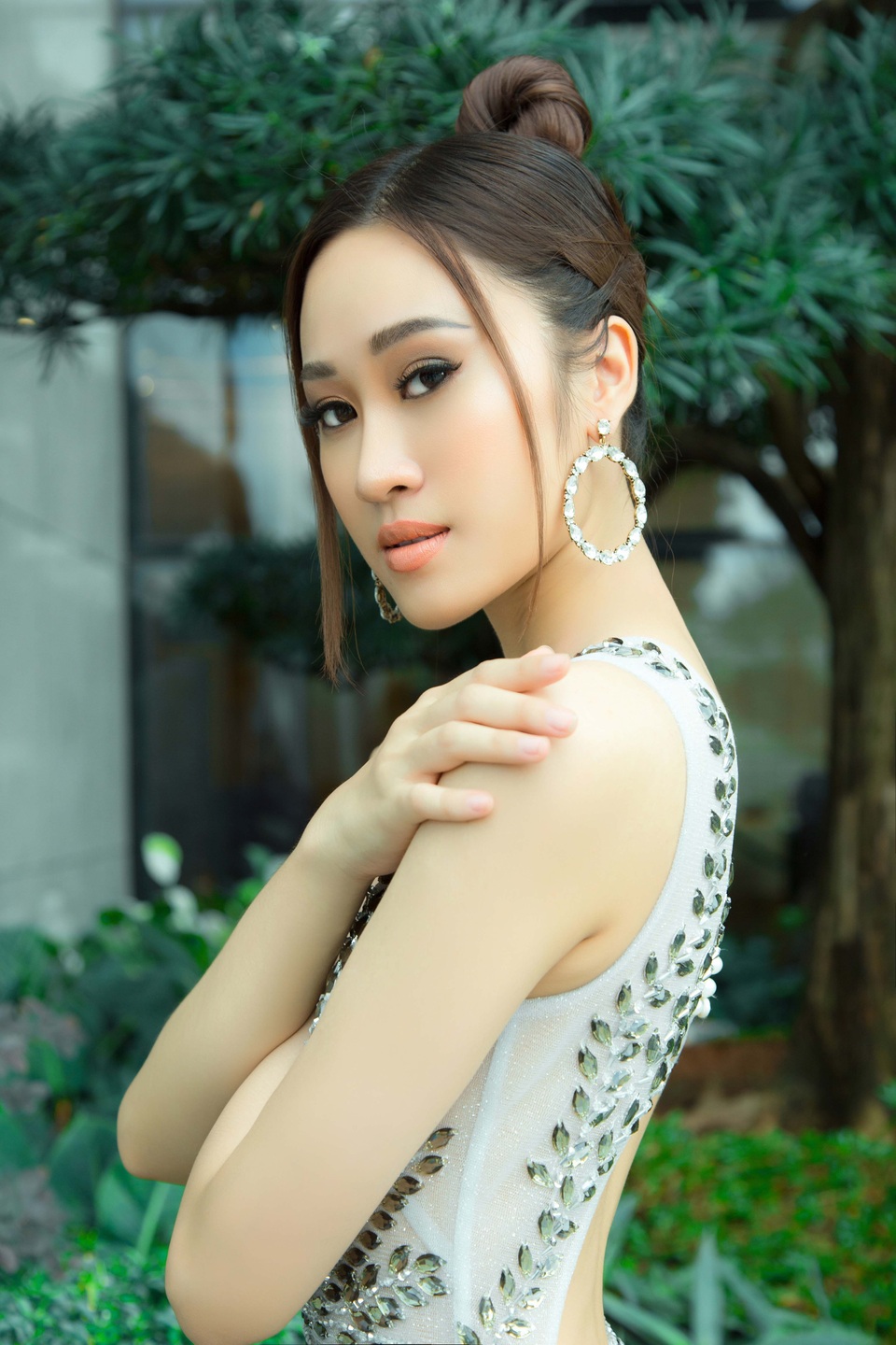Anika Trinh Trinh khoe chân dài nuột với váy trong suốt - 5 Anika Trinh Trinh khoe chân dài nuột với váy trong suốt - 5