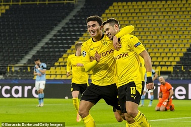 Vắng Erling Haaland, Borussia Dortmund bị Lazio cầm hòa trên sân nhà