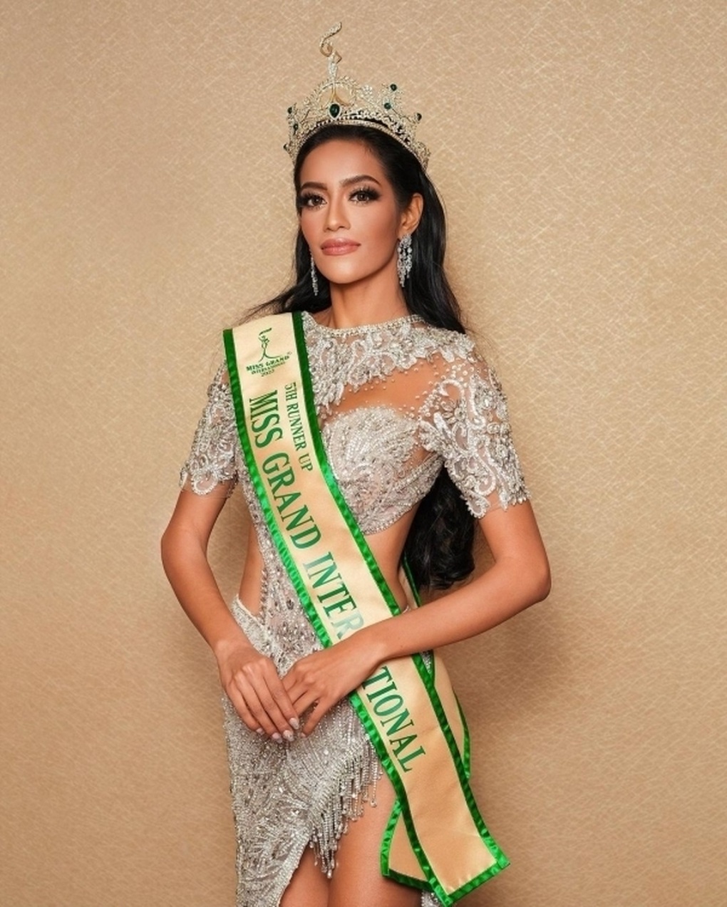 Hoa hậu Hòa bình Nga bỏ tiền tiết kiệm mua bình chọn nhưng vẫn trượt top - 3 Hoa hậu Hòa bình Nga bỏ tiền tiết kiệm mua bình chọn nhưng vẫn trượt top - 3