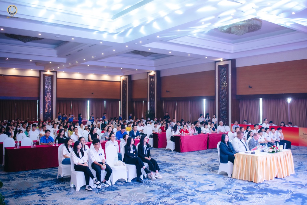 Dấu ấn cuộc thi hùng biện tiếng Anh toàn quốc Let Your Voice Be Heard mùa 6 - 3 Dấu ấn cuộc thi hùng biện tiếng Anh toàn quốc Let Your Voice Be Heard mùa 6 - 3