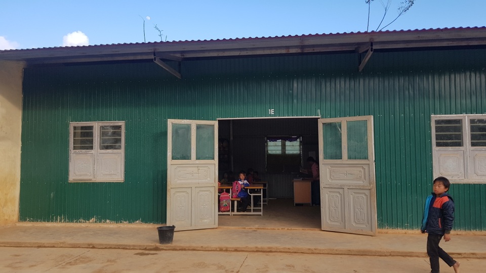 Học sinh Pà Khốm ở độ cao 1000m đã không còn bỏ học - 12 Học sinh Pà Khốm ở độ cao 1000m đã không còn bỏ học - 12