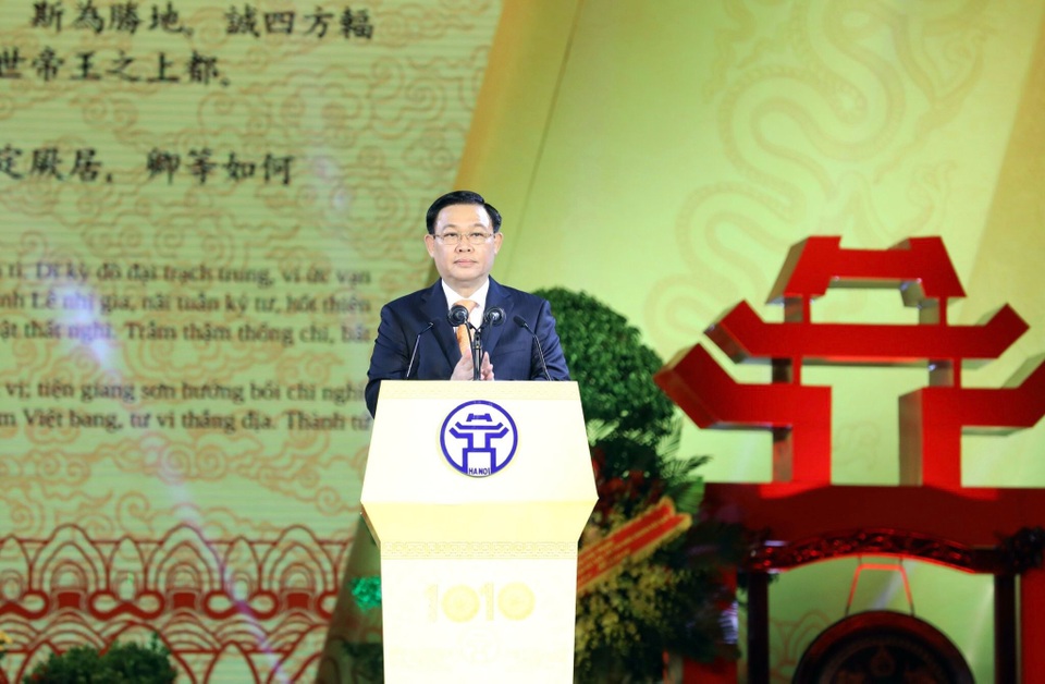Ông Vương Đình Huệ: Thăng Long - Hà Nội đang vươn mình với vị thế mới - 1 Ông Vương Đình Huệ: Thăng Long - Hà Nội đang vươn mình với vị thế mới - 1