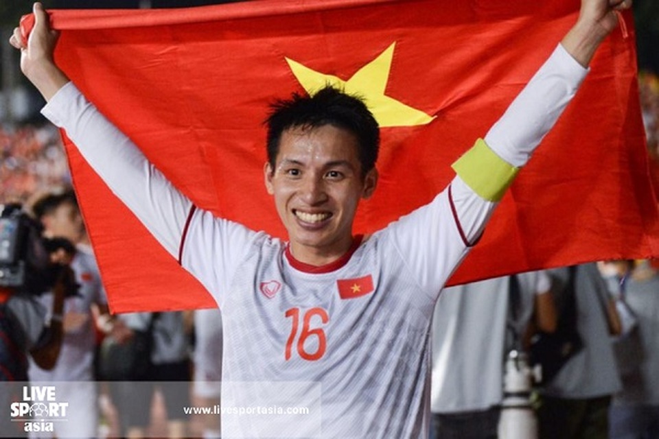 Đỗ Hùng Dũng: “Tôi từng bị cha ngăn cản chơi bóng” - 1 Đỗ Hùng Dũng: “Tôi từng bị cha ngăn cản chơi bóng” - 1