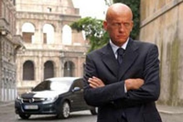 AIA từ chối quyết định "về hưu" của Collina