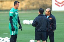 Tuyển Việt Nam dính "bão" Covid-19, Tấn Trường được triệu tập trở lại