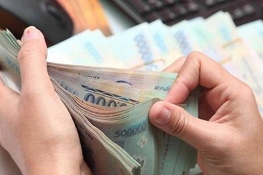 Khởi tố cán bộ khu phố ăn chặn tiền từ gói hỗ trợ Covid-19