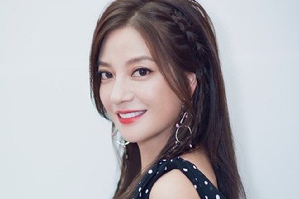 Triệu Vy bất ngờ xoá bỏ hình ảnh ông xã trên trang cá nhân - 4 Triệu Vy bất ngờ xoá bỏ hình ảnh ông xã trên trang cá nhân - 4