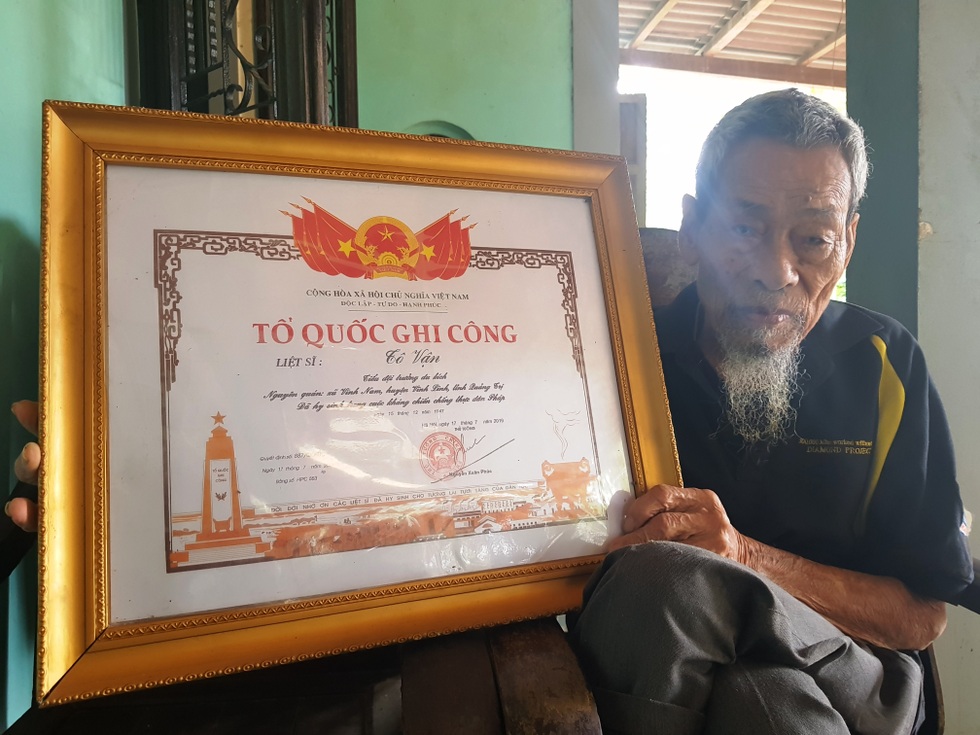 Xúc động câu chuyện về những tấm bằng Tổ quốc ghi công - 11 Xúc động câu chuyện về những tấm bằng Tổ quốc ghi công - 11