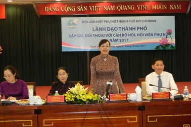 Chủ tịch HĐND TPHCM kể chuyện bị tiếp viên xe buýt “quát nạt”