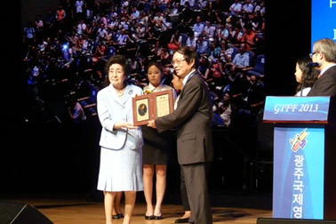 Đạo diễn Đặng Nhật Minh nhận giải Điện ảnh Nobel Hòa bình Kim Dae-jung