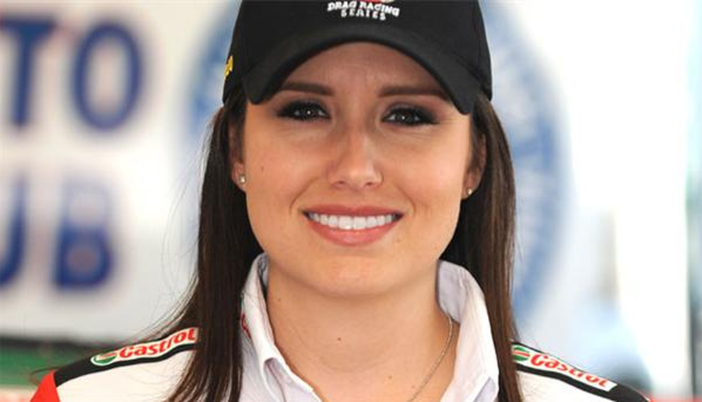 Những kiều nữ xinh đẹp bốc lửa của đường đua thế giới - 7