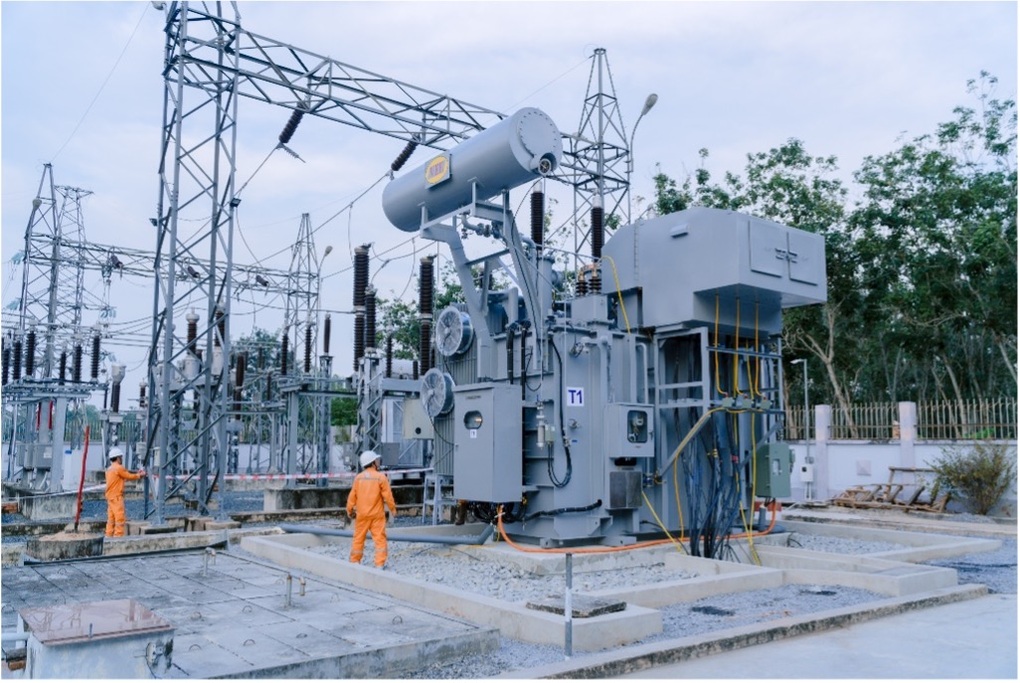EVNSPC nỗ lực đóng điện loạt công trình trước kỳ nghỉ Tết Nguyên đán - 6 EVNSPC nỗ lực đóng điện loạt công trình trước kỳ nghỉ Tết Nguyên đán - 6