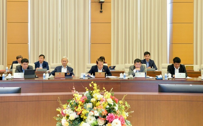 Các đại biểu tại phiên họp thứ 18 của Uỷ ban Thường vụ Quốc hội.