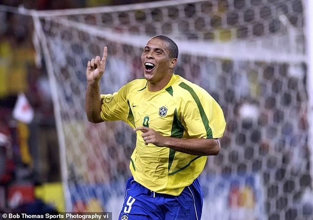 Cuộc sống của các ngôi sao từng giúp Brazil vô địch World Cup 2002 - 9 Cuộc sống của các ngôi sao từng giúp Brazil vô địch World Cup 2002 - 9