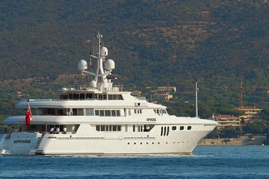 Tỷ phú chơi siêu du thuyền tốn 12 tỷ/tuần